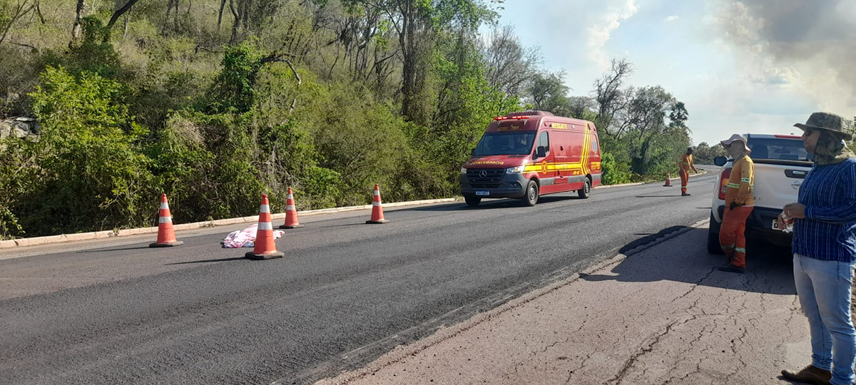 Trabalhador que realizava reparos na BR-262 morre atropelado