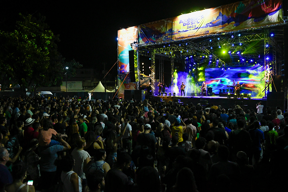 Frejat encerra Festival América do Sul revivendo sucessos e com elogios ao evento multicultural