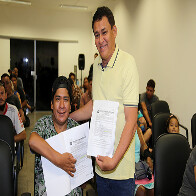 Prefeitura segue com entrega de matr&iacute;culas de lotes para fam&iacute;lias do Loteamento Pantanal