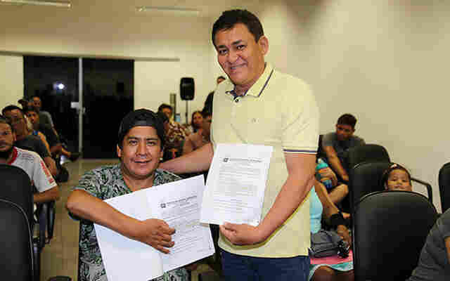 Prefeitura segue com entrega de matr&iacute;culas de lotes para fam&iacute;lias do Loteamento Pantanal