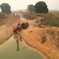 Com apoio a&eacute;reo e a&ccedil;&atilde;o por terra, bombeiros de MS atuam em tr&ecirc;s grandes inc&ecirc;ndios no Pantanal