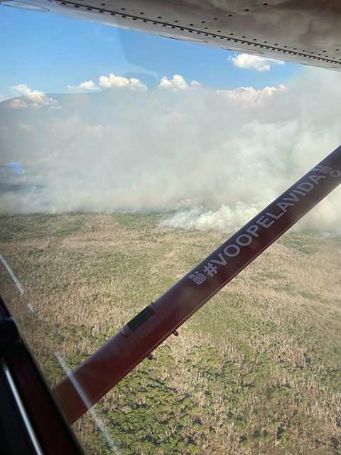 Com apoio a&eacute;reo e a&ccedil;&atilde;o por terra, bombeiros de MS atuam em tr&ecirc;s grandes inc&ecirc;ndios no Pantanal