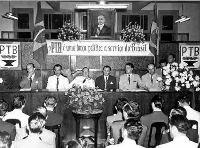 Cria&ccedil;&atilde;o varguista e separado do brizolismo, o triste fim do PTB