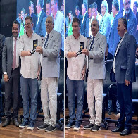 Presidente da C&acirc;mara &eacute; homenageado durante Semin&aacute;rio Estadual de Vereadores e Servidores
