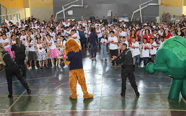 PROERD forma mais de 400 alunos de cinco escolas da Rede Municipal de Corumb&aacute;
