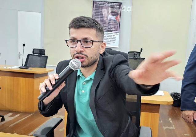 Vereador solicita limpeza de bueiros e bocas de lobo para evitar alagamentos na cidade