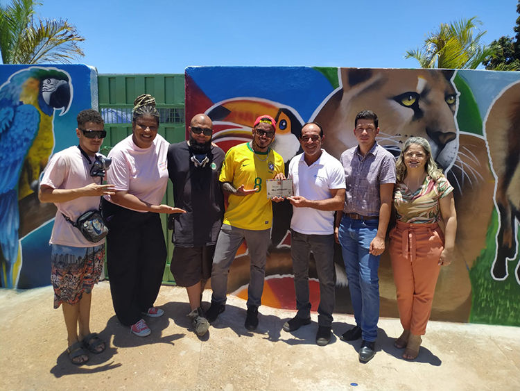 Proje7o Arco-&iacute;ris: mais de 80 alunos da Escola Joaquim Camargo em Selv&iacute;ria assumem protagonismo em a&ccedil;&atilde;o de arte-educa&ccedil;&atilde;o de graffiti