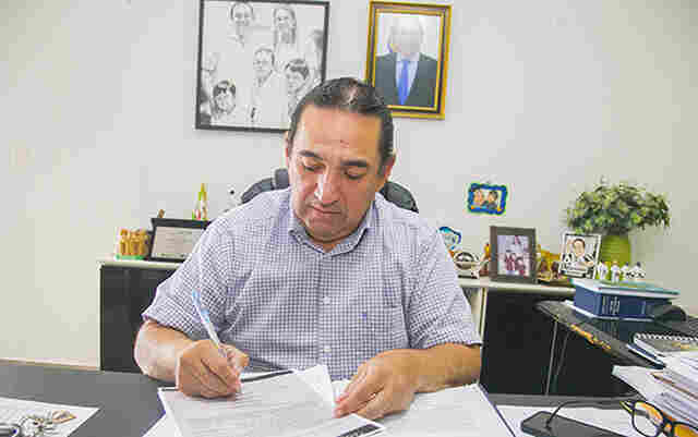 13&ordm; sal&aacute;rio dos servidores da Prefeitura estar&aacute; dispon&iacute;vel neste s&aacute;bado, anuncia prefeito