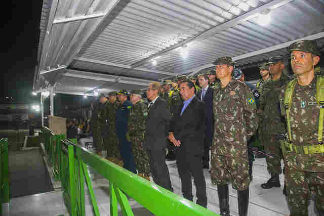 Prefeito destaca parceria com Ex&eacute;rcito em Troca de Comando da 18&ordf; Brigada de Infantaria