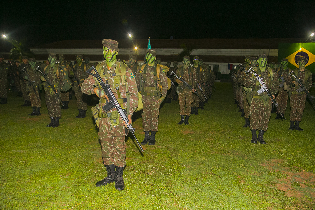 Prefeito destaca parceria com Exército em Troca de Comando da 18ª Brigada de Infantaria