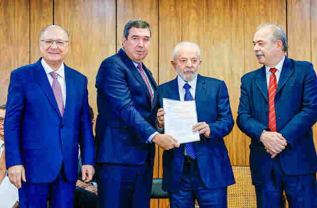 Governador de MS recebe do presidente da Rep&uacute;blica aprova&ccedil;&atilde;o para financiamento do BNDES