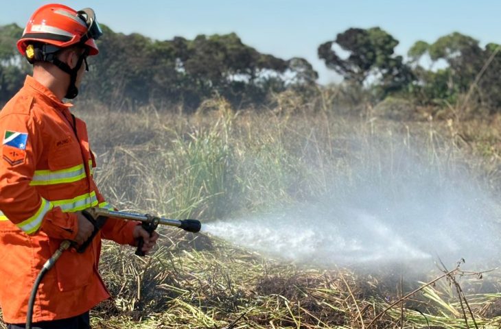 Governo do Estado mant&eacute;m combate a inc&ecirc;ndios no Pantanal com apoio de tecnologia e equipamentos