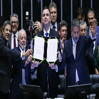 Congresso promulga emenda constitucional da reforma tribut&aacute;ria