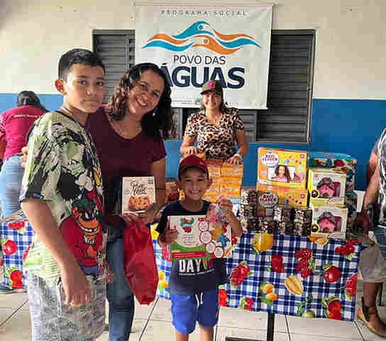 No Taquari, Prefeitura atendeu 193 fam&iacute;lias ribeirinhas com o programa Povo das &Aacute;guas