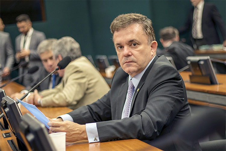 CCJC aprova projeto de Vander que traz transpar&ecirc;ncia para reajuste de tarifas de servi&ccedil;os p&uacute;blicos