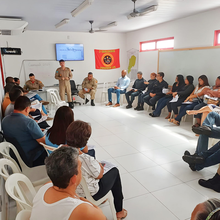 Bombeiros e organizadores planejam um Carnaval mais seguro durante reuni&atilde;o