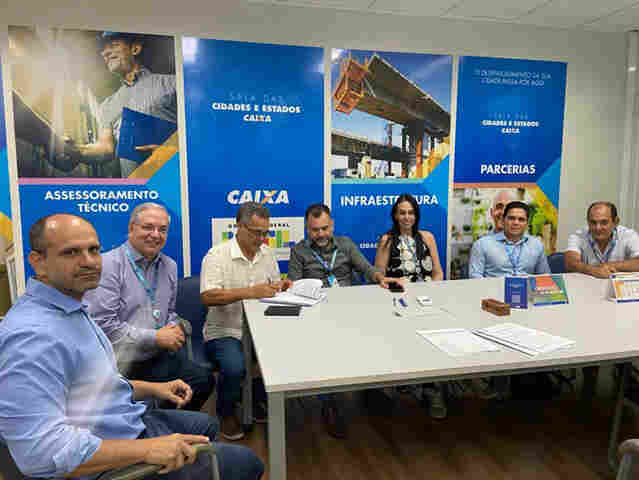 Prefeitura de Lad&aacute;rio firma contrato com FINISA para investimentos em Infraestrutura