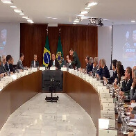 Em v&iacute;deo, Bolsonaro orienta ministros a questionar urnas e Judici&aacute;rio