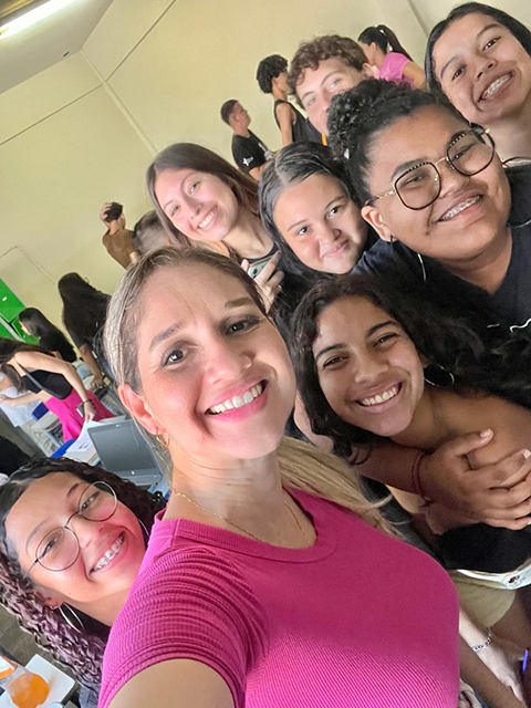 EE J&uacute;lia Gon&ccedil;alves Passarinho realiza forma&ccedil;&atilde;o de acolhedores 2024