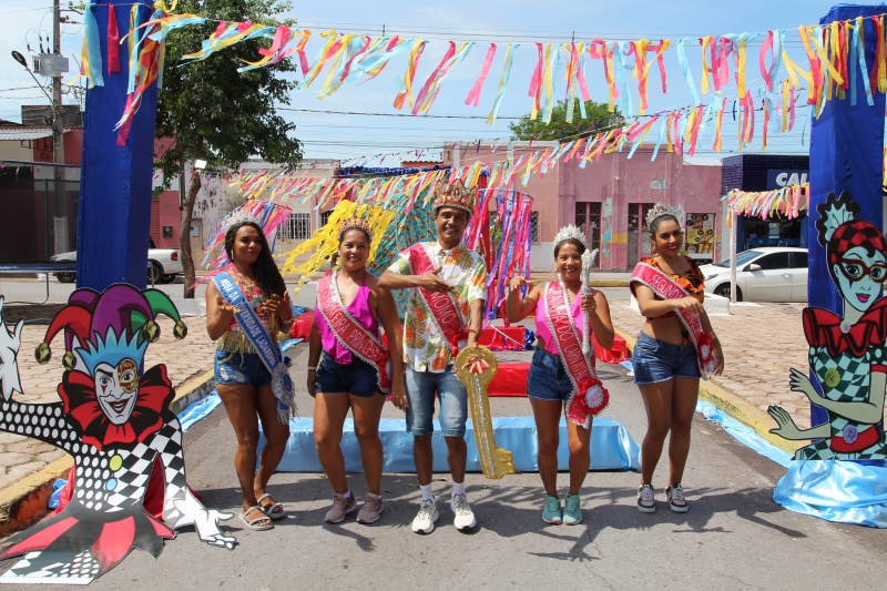 3º dia de Folia: Domingo, dia de ir pra avenida!