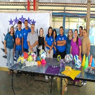 Prefeitura de Lad&aacute;rio entrega material esportivo para escolas da REME