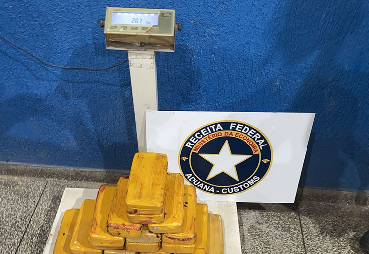 Em Opera&ccedil;&atilde;o Conjunta, Receita Federal e Ex&eacute;rcito Brasileiro apreendem 20 kg de Coca&iacute;na na fronteira