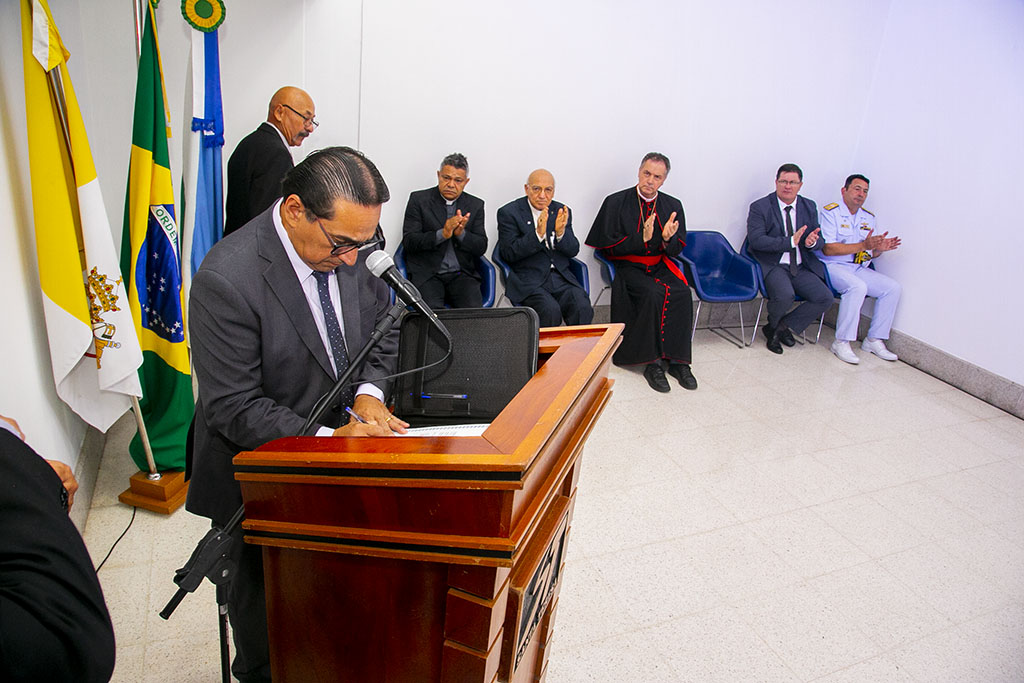 Prefeito ressalta import&acirc;ncia hist&oacute;ria da visita do Cardeal &Aacute;ngel a Corumb&aacute;