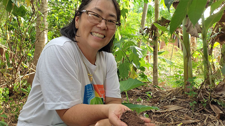 M&ecirc;s da Mulher: agricultora familiar que sonha fazer da agrofloresta a sua moradia