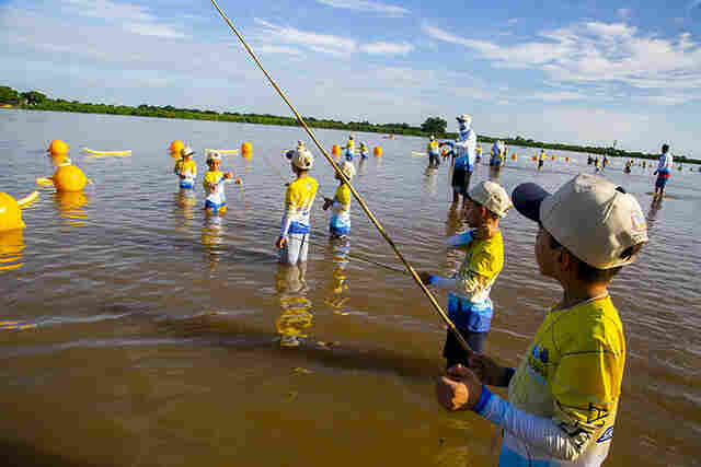 Mil e duzentas crian&ccedil;as participam do Festival Internacional de Pesca Esportiva de Corumb&aacute;