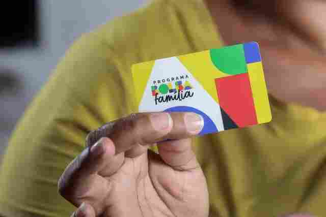 Governo Federal lan&ccedil;a plano de a&ccedil;&atilde;o para fiscalizar Bolsa Fam&iacute;lia e Cad&Uacute;nico
