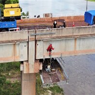 Com estrutura de &uacute;ltima gera&ccedil;&atilde;o e apoio de alpinistas, Governo de MS avan&ccedil;a nos reparos da ponte sobre o rio Paraguai