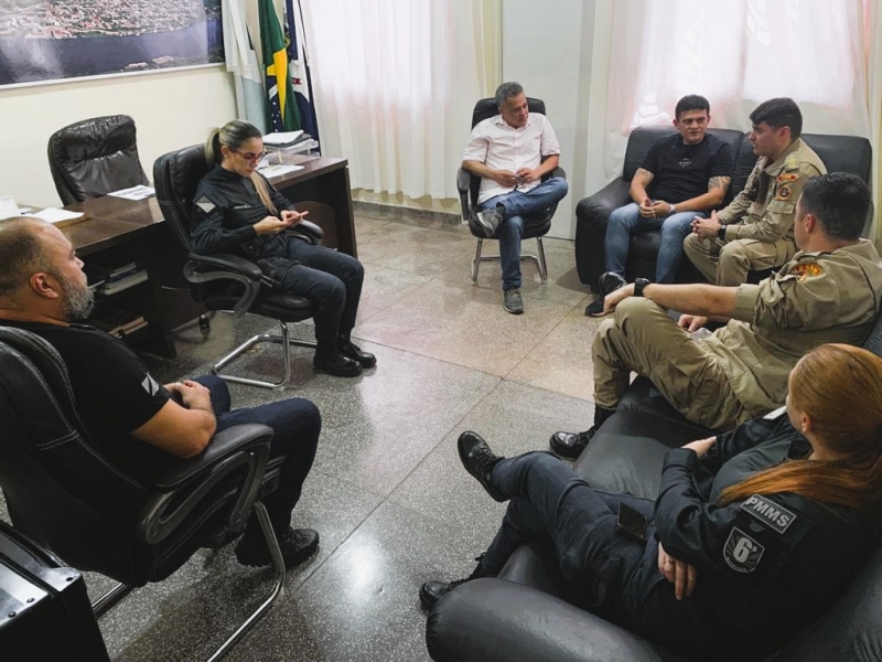 Prefeito de Lad&aacute;rio se re&uacute;ne com representantes do Conselho de Seguran&ccedil;a de Corumb&aacute; e Lad&aacute;rio