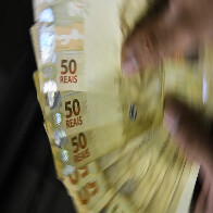 Governo prop&otilde;e sal&aacute;rio m&iacute;nimo de R$ 1.502 em 2025