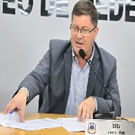 Proposta interna&ccedil;&atilde;o volunt&aacute;ria ou involunt&aacute;ria de dependentes qu&iacute;micos em situa&ccedil;&atilde;o de rua