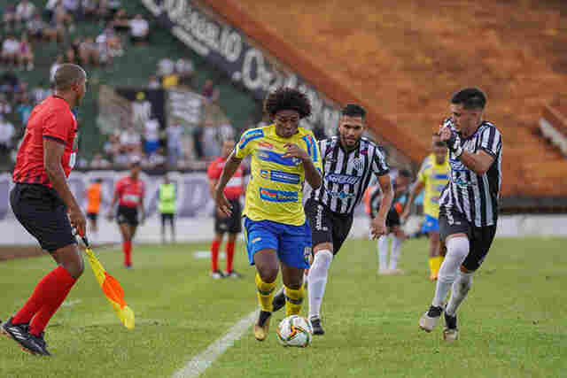 Oper&aacute;rio e Dourados jogam pelo t&iacute;tulo do Campeonato Sul-Mato-Grossense 