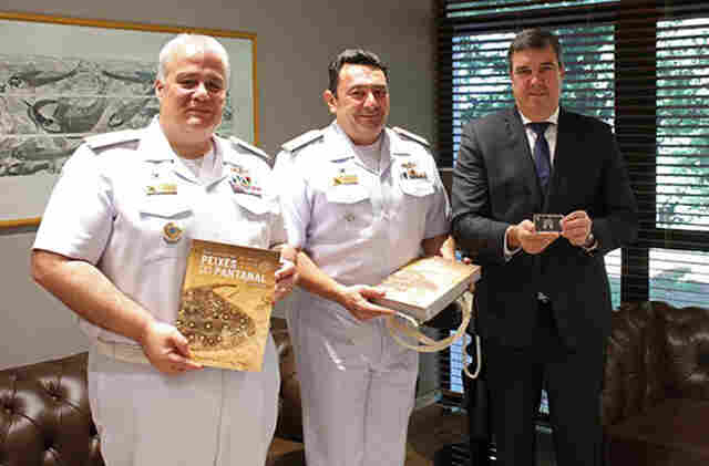 Parceria entre Governo de MS e Marinha possibilita pesquisa, atendimento m&eacute;dico e combate a inc&ecirc;ndios