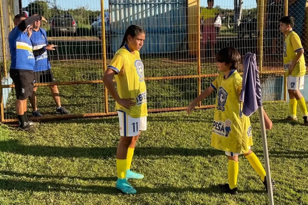 Ana Vitória é a primeira menina em campo no Campeonato Sul-Mato-Grossense Sub-13 masculino