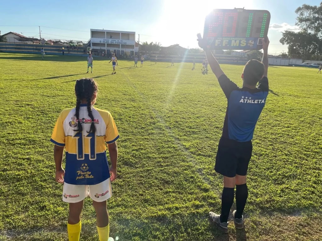 Ana Vitória é a primeira menina em campo no Campeonato Sul-Mato-Grossense Sub-13 masculino