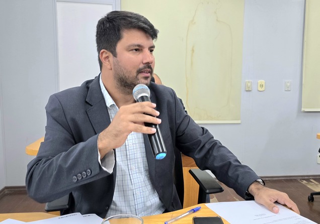 Manoel Rodrigues pede agilidade nas cirurgias ginecol&oacute;gicas para reduzir fila de espera em Corumb&aacute;