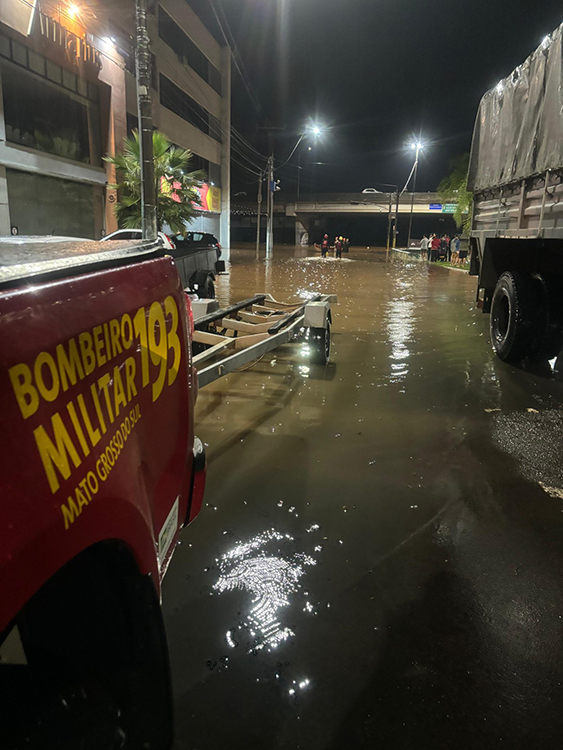 Equipes de MS resgataram mais de 900 pessoas e 200 animais no Rio Grande do Sul