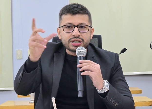 Allex Dellas busca informa&ccedil;&otilde;es sobre impacto financeiro com redu&ccedil;&atilde;o de jornada de trabalho