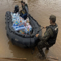 For&ccedil;as Armadas e sociedade civil transportam 3,6 mil toneladas de donativos ao Rio Grande do Sul na maior campanha humanit&aacute;ria j&aacute; registrada no pa&iacute;s