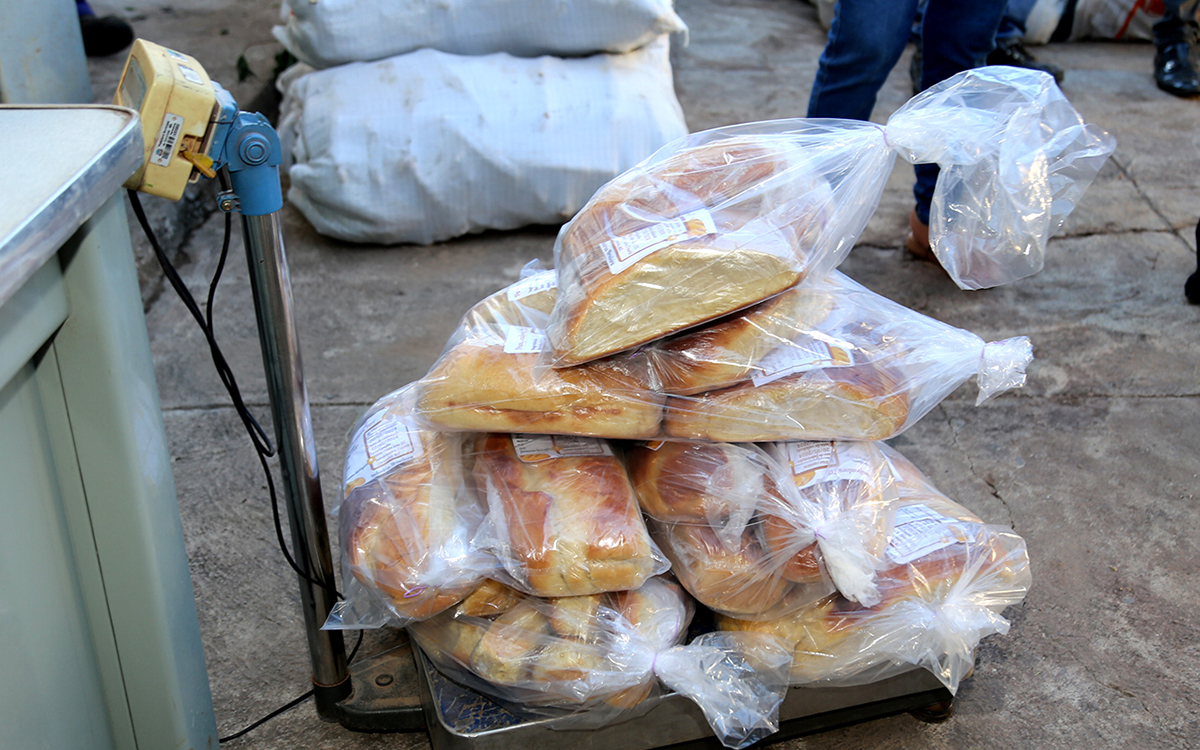 Com entrega de alimentos por agricultores familiares, dos assentamentos rurais, prefeito lança PAA