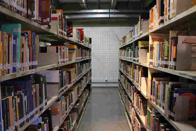 Decreto inclui bibliotecas p&uacute;blicas e comunit&aacute;rias no Programa Nacional do Livro e do Material Did&aacute;tico