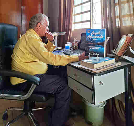 Aos 84 anos, Renan Dourado lan&ccedil;a nesta sexta segundo volume de saga &eacute;pica