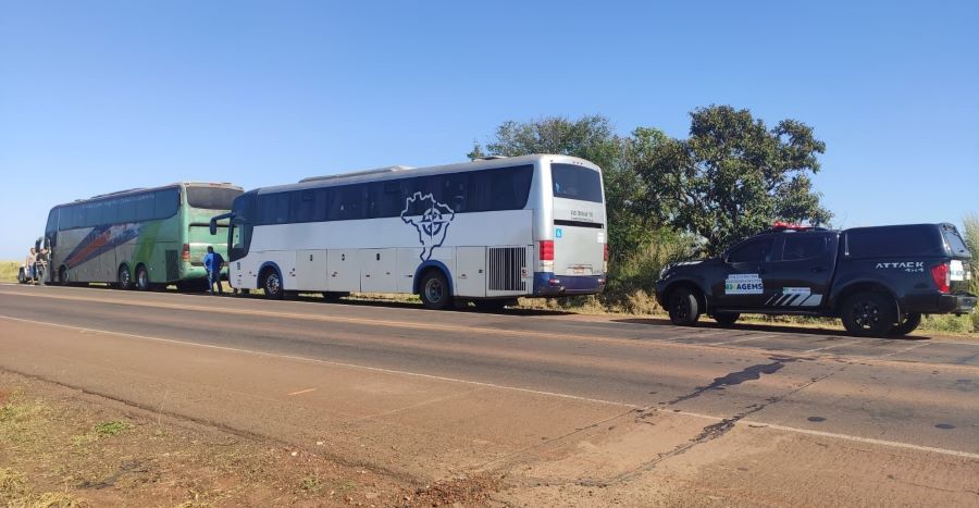AGEMS retira de circula&ccedil;&atilde;o &ocirc;nibus clandestinos interestaduais com 90 passageiros bolivianos