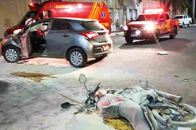 Motociclista fica ferido ap&oacute;s colis&atilde;o em carro na Avenida General Rondon
