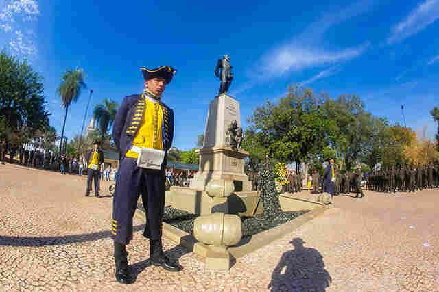 Anivers&aacute;rio da Retomada de Corumb&aacute; &eacute; celebrado com cerim&ocirc;nia c&iacute;vico-militar