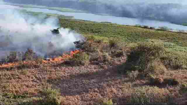 Com apoio a&eacute;reo, bombeiros atuam em inc&ecirc;ndios florestais e resgatam ribeirinhos no Pantanal
