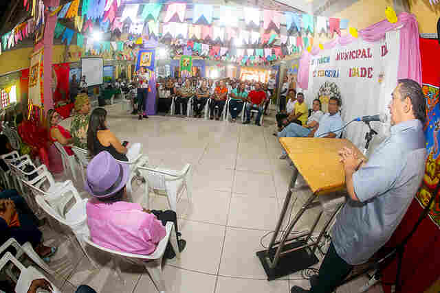 F&oacute;rum da Terceira Idade discute combate &agrave; viol&ecirc;ncia e rede de prote&ccedil;&atilde;o aos idosos